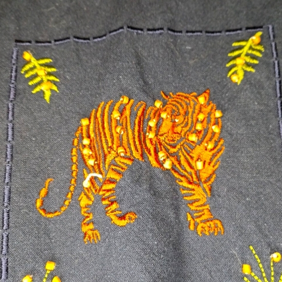Navy Cotton top with embroidered animals. - Picture 6 of 8